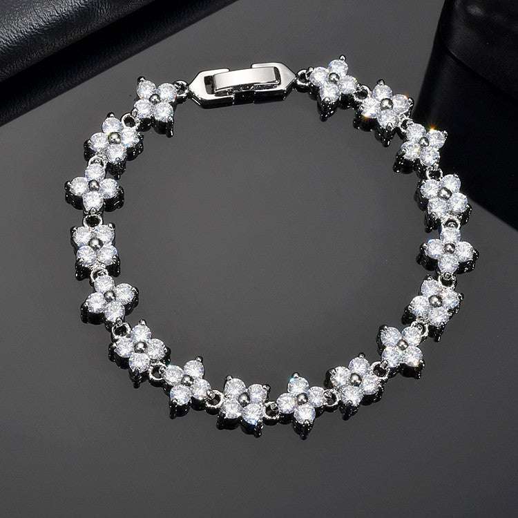 Small Flower Zircon Bracelet