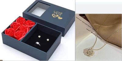 Retro magnetic folding heart